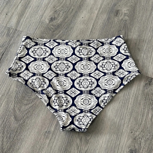 🏴 Cupshe high waisted bathing suit bottoms size small - Picture 6 of 6